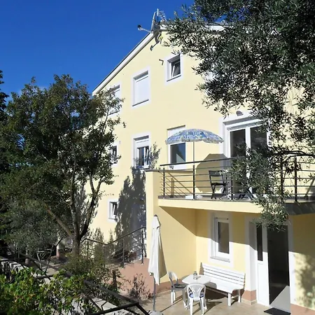 Apartamento 3 - Loft By Interhome